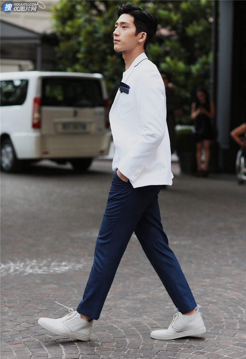 酷帅型男 井柏然时尚街拍图片