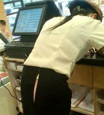 妹子是这样凉快一些吗