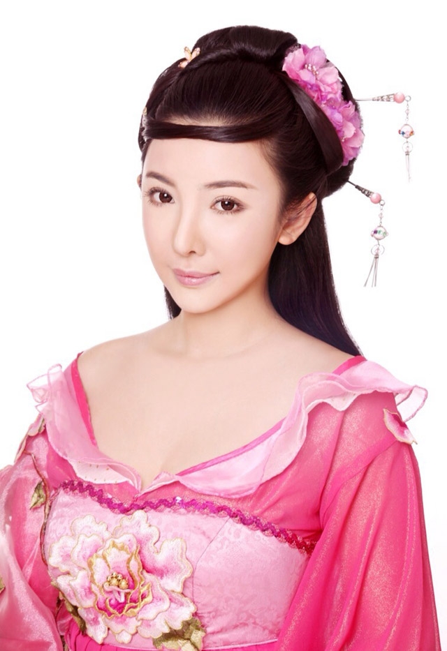 古典美女胡恩绮高贵典雅