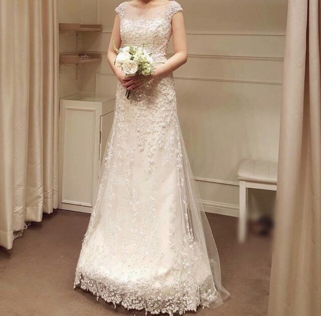 迟早有人为你披上婚纱 说着余生请多指教❤️ ​ ​​