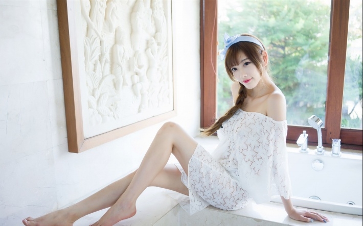 甜美性感美腿美女电脑宽屏壁纸