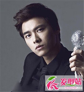男生飞机头发型图片 显高又展现着阳光与帅气