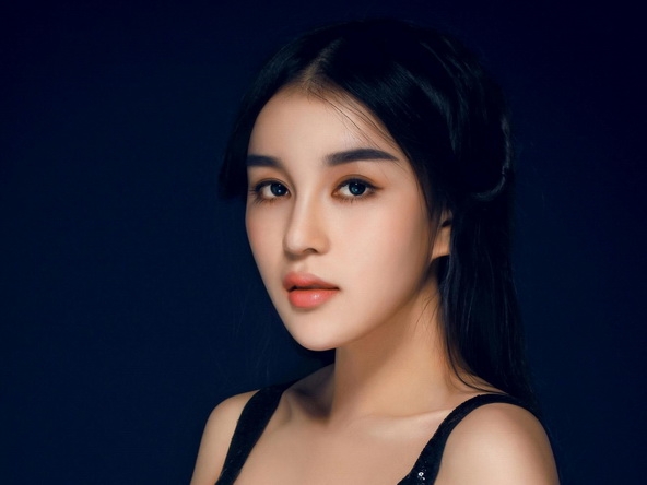 美女嫩模石一伊清纯写真电脑壁纸