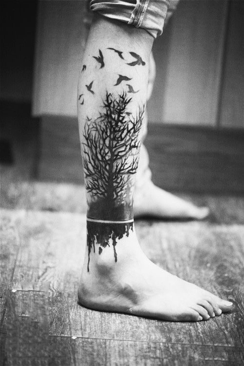 扎根自然，腿部树与飞鸟个性纹身