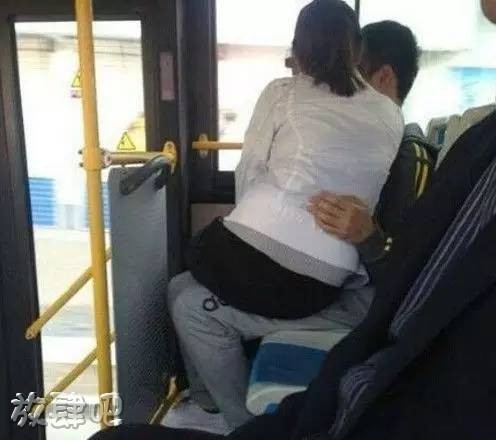 你们就不能忍到回家吗