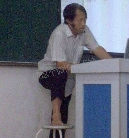 为啥不让学生带手机这下知道了吧