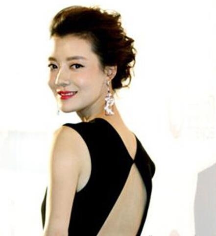 《好先生》女主车晓发型图片  时尚减龄又优雅