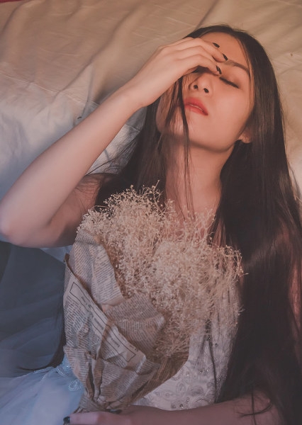 宝妈：她的婚纱。