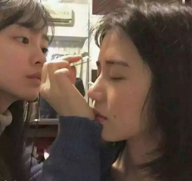 翔哥哥:她是你闺蜜更是你情人你可以失去全世界一万次但不能失去她一次