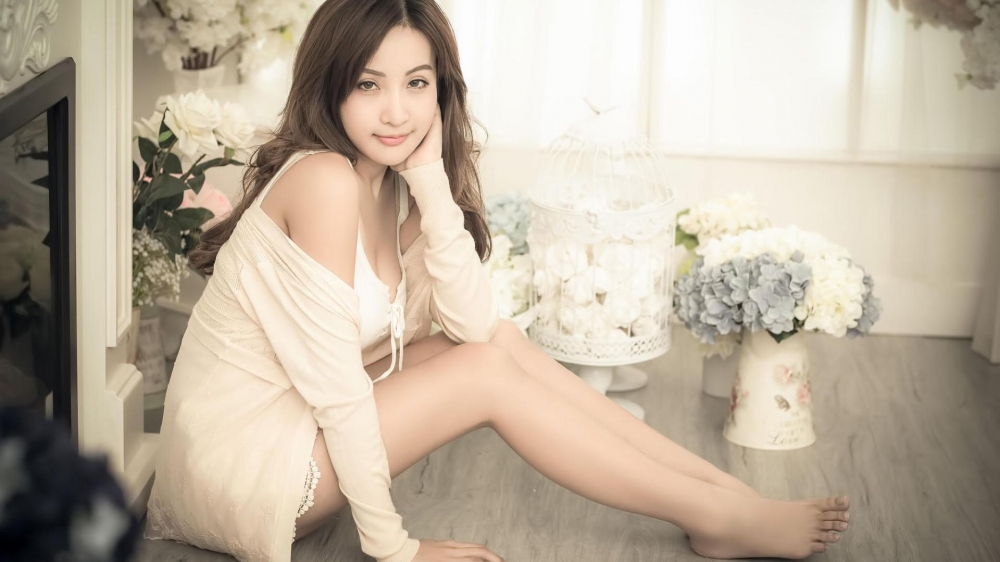 性感诱惑清纯美女高清桌面壁纸