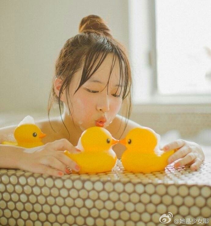 别动不动就付出真心 他给你的糖可能也给过别人