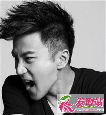 男生飞机头发型图片 显高又展现着阳光与帅气