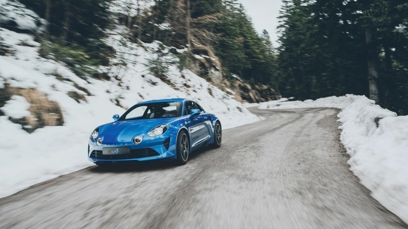 2017雷诺轿跑Alpine A110桌面壁纸