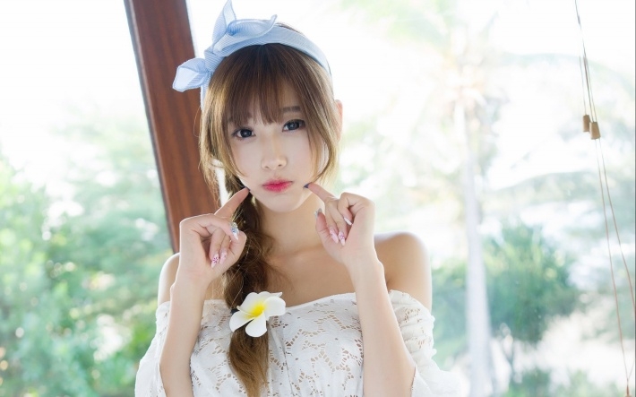 甜美性感美腿美女电脑宽屏壁纸