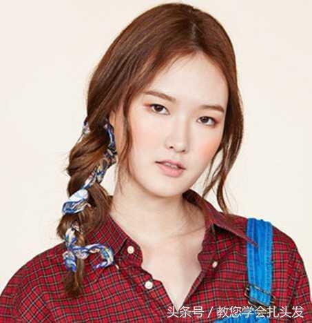 简单实用的韩式头巾扎发