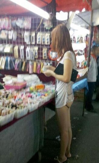要不干脆光着出来好了