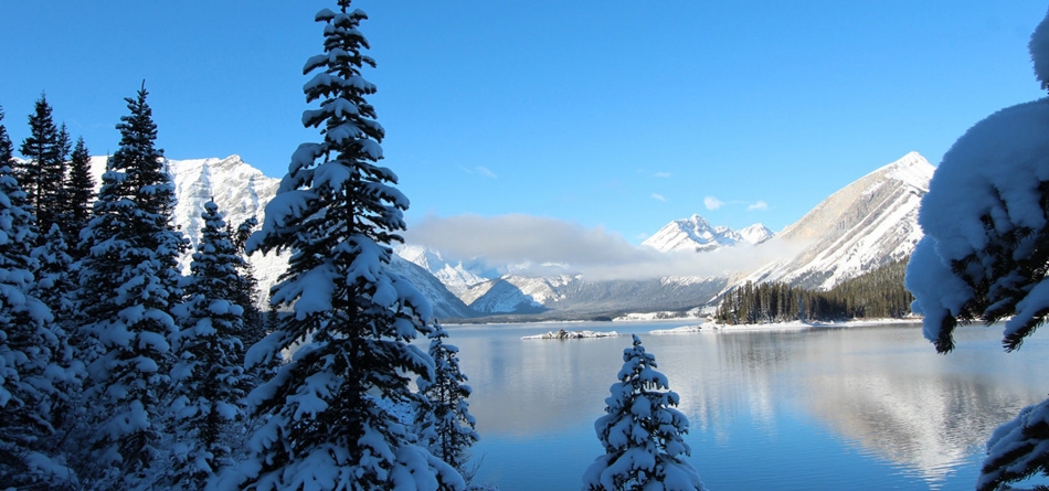 冬季，天空，山脉，湖泊，树木，雪山，自然风景壁纸