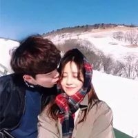 你在闹，我在笑 可爱95后小清新情侣头像
