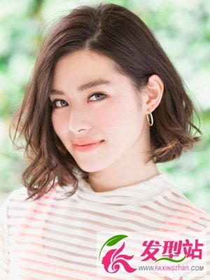 女生夏季时尚清爽短发 夏季留短发更加清爽修颜
