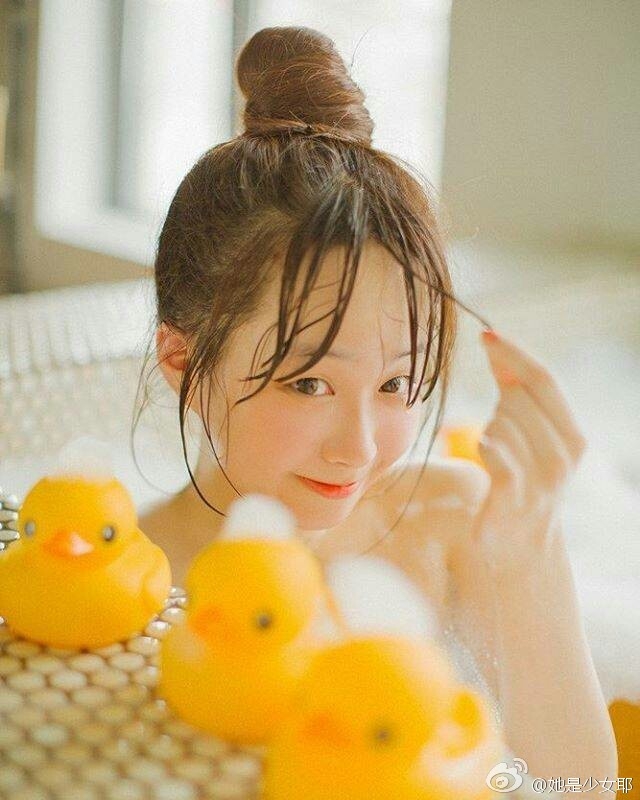 别动不动就付出真心 他给你的糖可能也给过别人