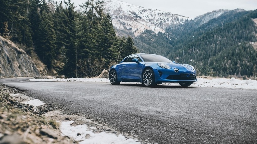 2017雷诺轿跑Alpine A110桌面壁纸
