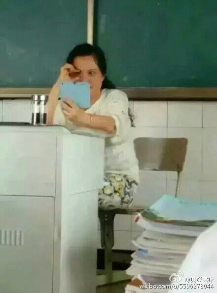 为啥不让学生带手机这下知道了吧