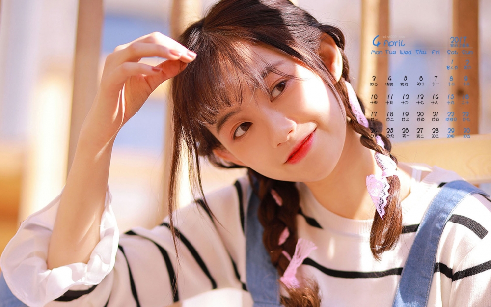 2017年4月可爱治愈系少女清纯甜美高清日历壁纸