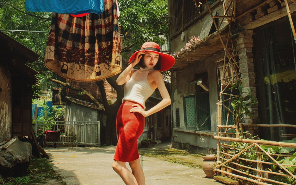 性感短发美女红唇妆复古胶片写真电脑桌面壁纸