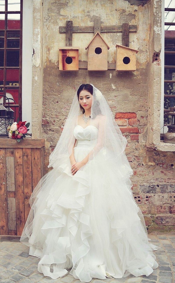 江山如画，怎诋你婚纱如花