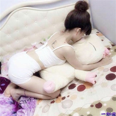 饥渴的妹子干啥呢