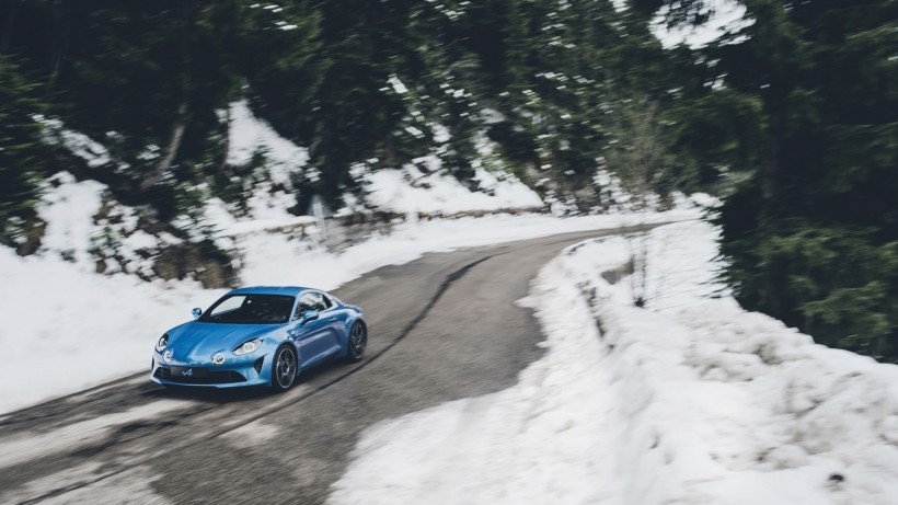 2017雷诺轿跑Alpine A110桌面壁纸