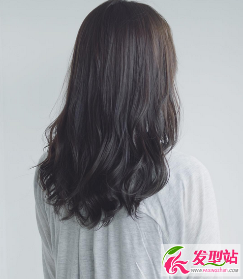 女神范卷发发型设计 浪漫长发烫卷发2017