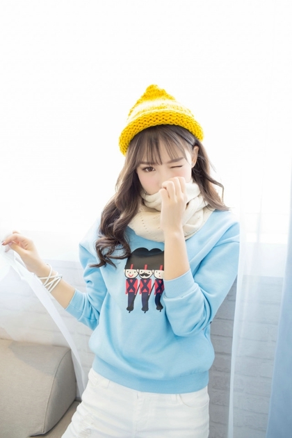 韩国清新小美女私房照 韩国时尚搭配90后小美女照片欣赏