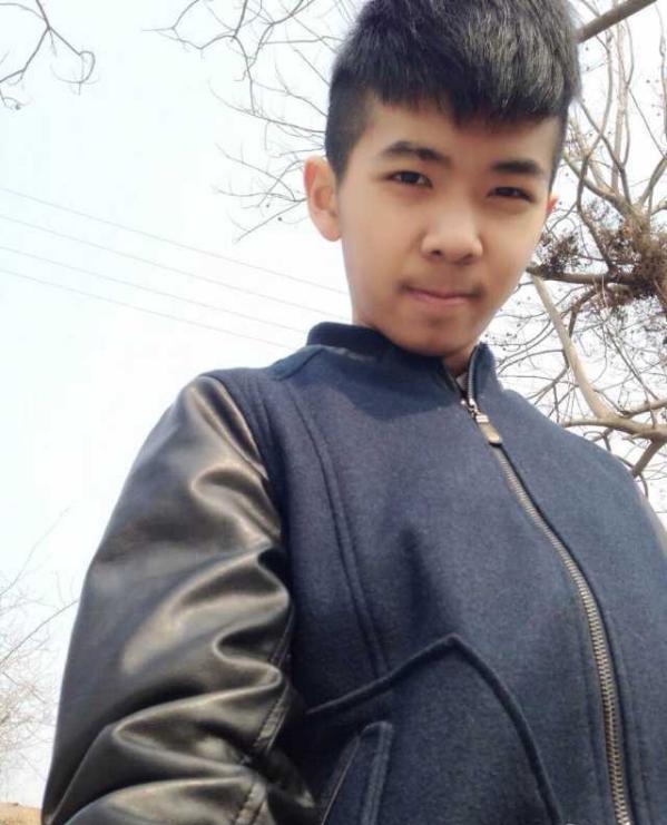 痞子帅发型！变形计2014赵迪发型图片