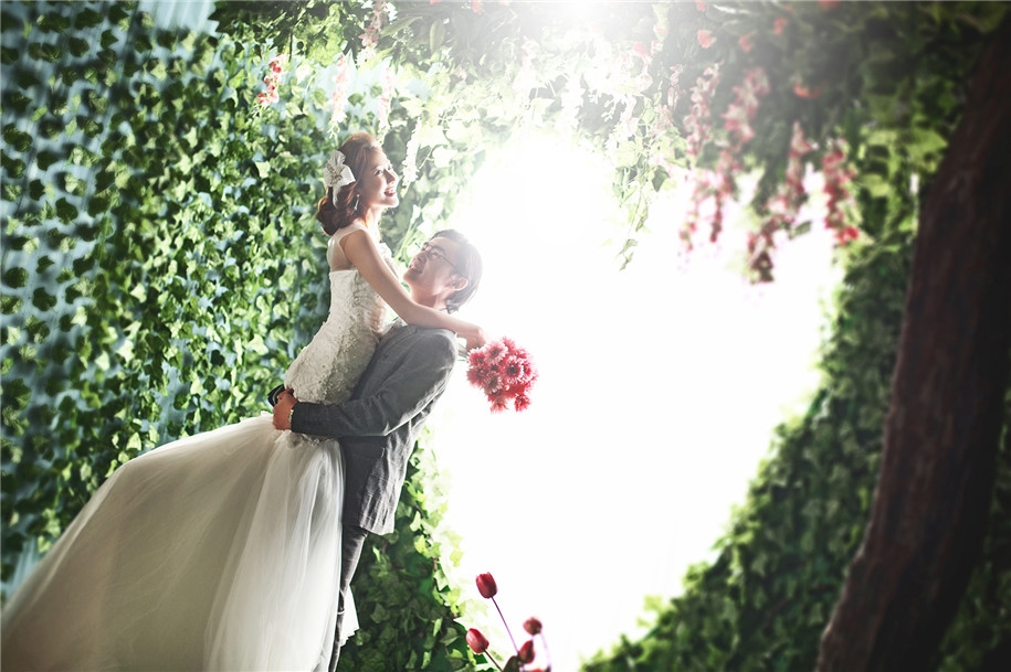 绿意浓浓 婚纱照