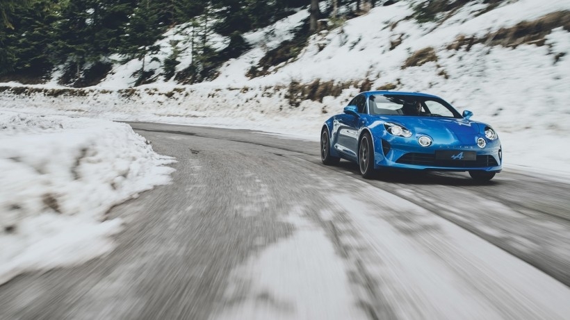 2017雷诺轿跑Alpine A110桌面壁纸