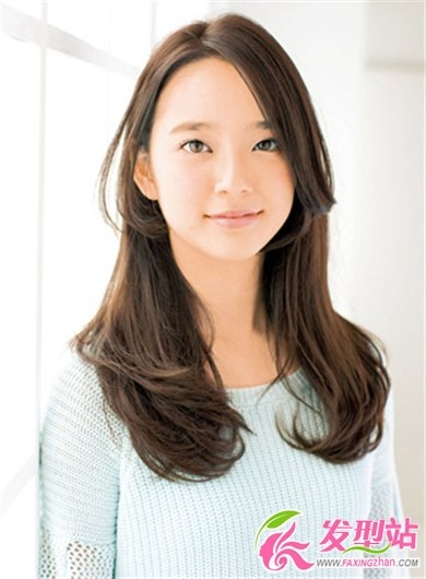 女生最新流行卷发发型 展示女生潮流个性