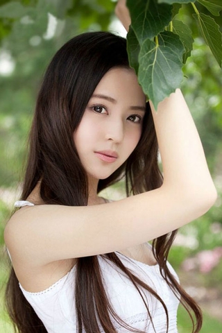 清新夏日清纯长发美女写真图片手机壁纸