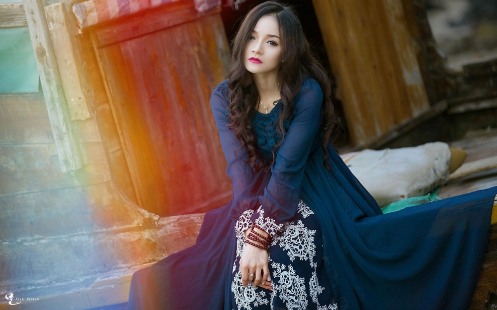 文艺范忧郁美女桌面壁纸