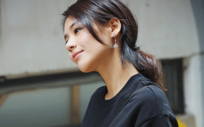 美女明星马思纯清新写真电脑壁纸