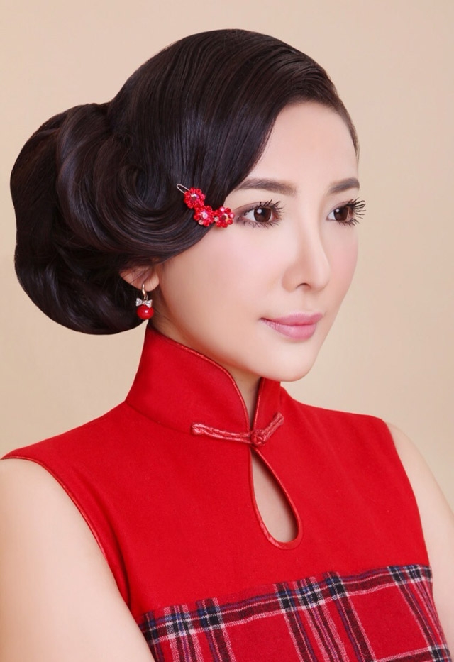 古典美女胡恩绮高贵典雅