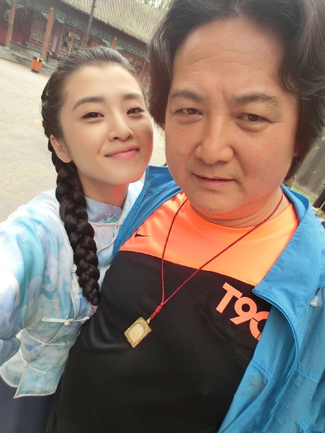 李若嘉剧照仿佛回到旧时代