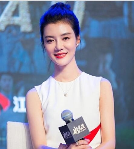 《好先生》女主车晓发型图片  时尚减龄又优雅