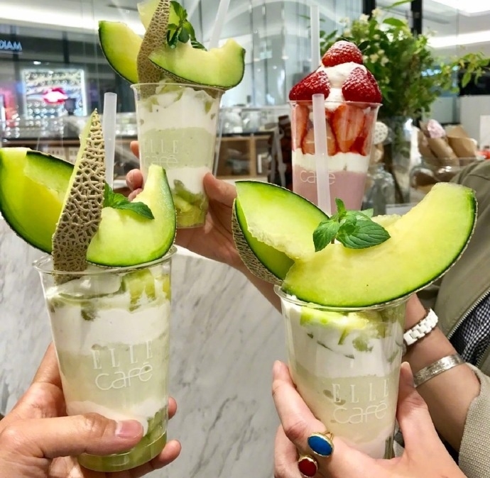 白 衬:哈密瓜雪糕杯