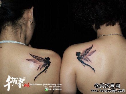 女人肩背唯美时尚的情侣精灵纹身图片