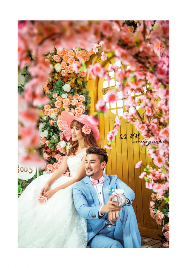 小木屋前花园 婚纱照