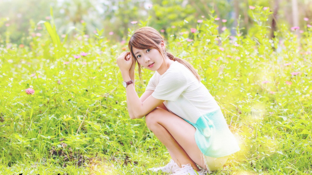 清纯靓丽美女户外写真高清桌面壁纸 第一辑