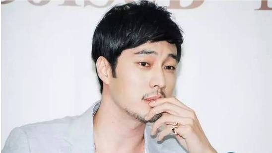 如何根据你的脸型修出适合你的鬓角、发型？