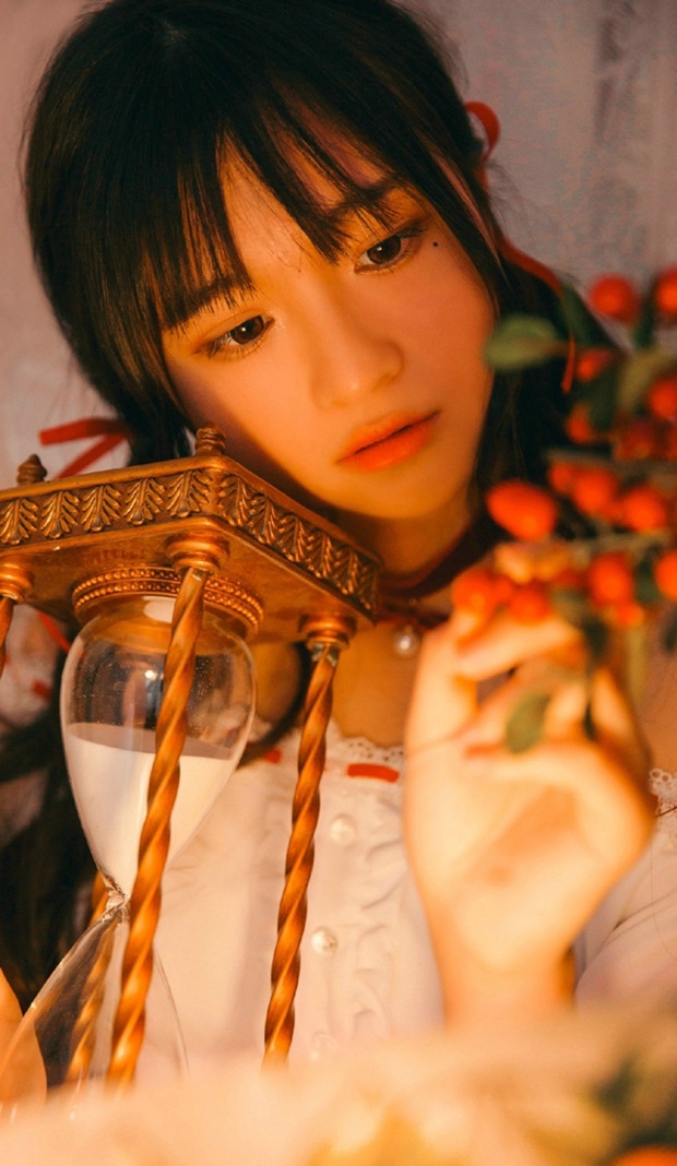 唯美烛光下可爱女生图片