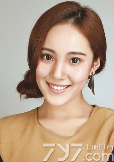 淑女气质盘发步骤图解  盘上立马气质出众